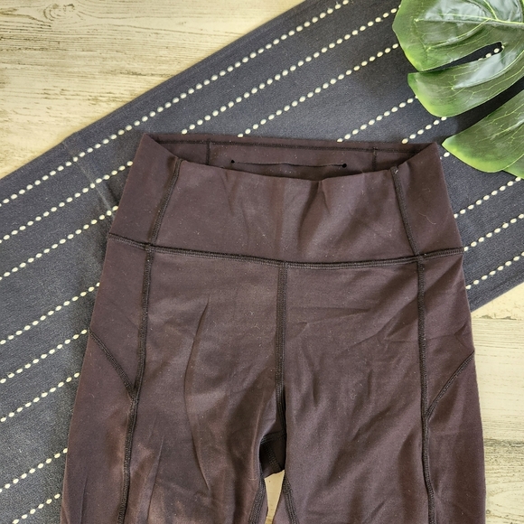 Lululemon In Movement 7/8 Tight Leggings Everlux Black Size 4 - Picture 4 of 9